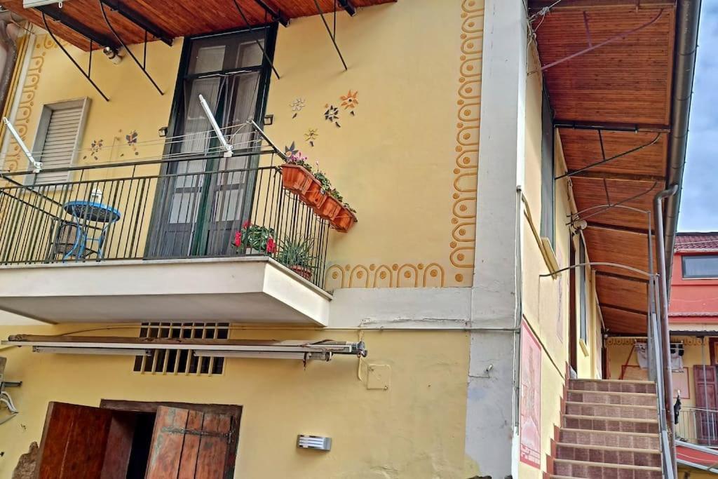 Casa vacanze il Borgo di Baroncino. Faiano Esterno foto